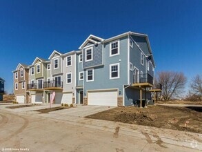 Building Photo - 204 Burr Oak Ct