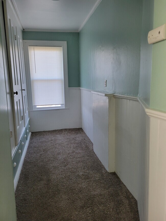 Bonus storage room - 301 S Scioto St