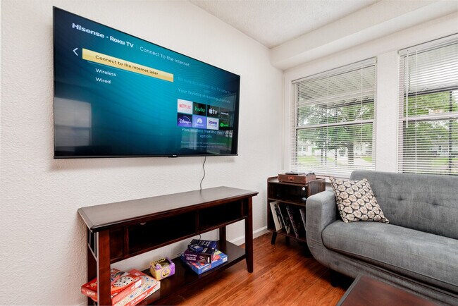 Foto del edificio - 9501 Upland Dr