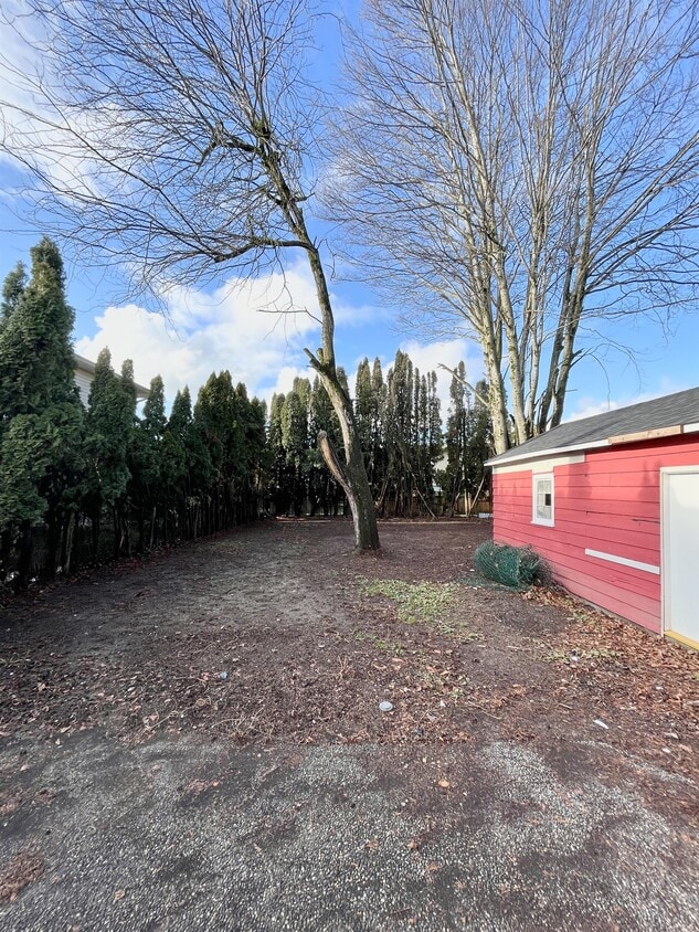 Photo du bâtiment - 9237 Woodbine St