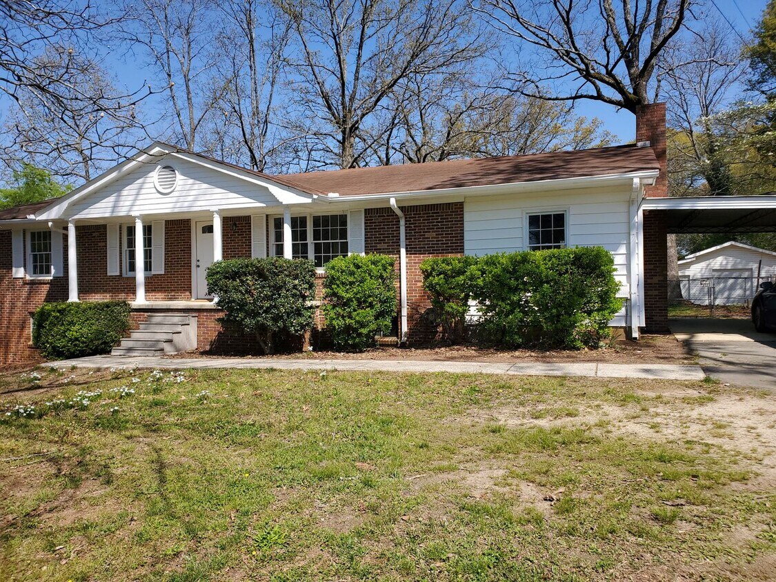 Primary Photo - 2782 Lake Harbin Rd