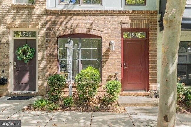 Building Photo - 4548 Longfellow St