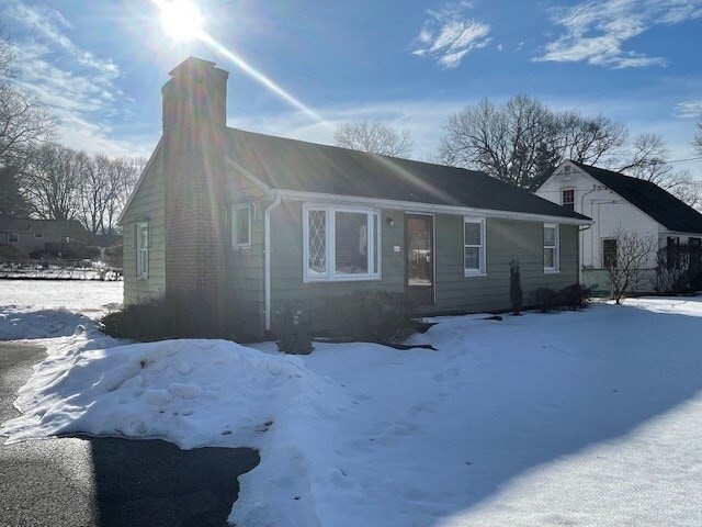 Building Photo - 105 Brewster St