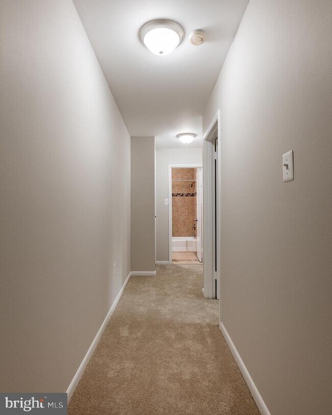 Foto del edificio - 10619 Weymouth St