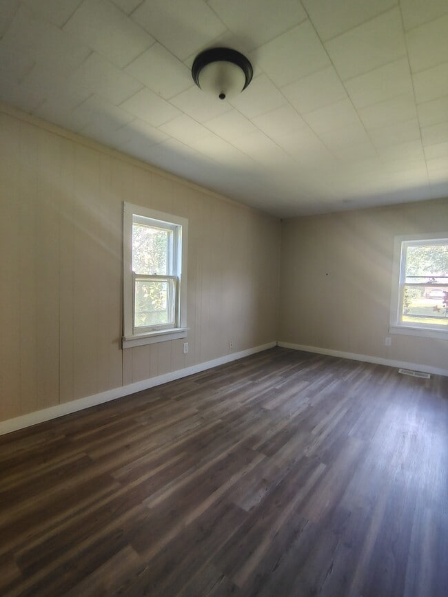 Building Photo - 325 Gilbert Terrace