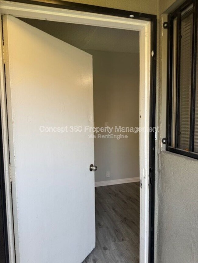 Foto del edificio - 2028 Chestnut Ave
