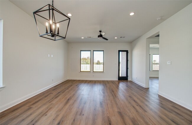 Building Photo - 1248 Rd 5802