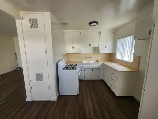 Photo - Raymond Apartment