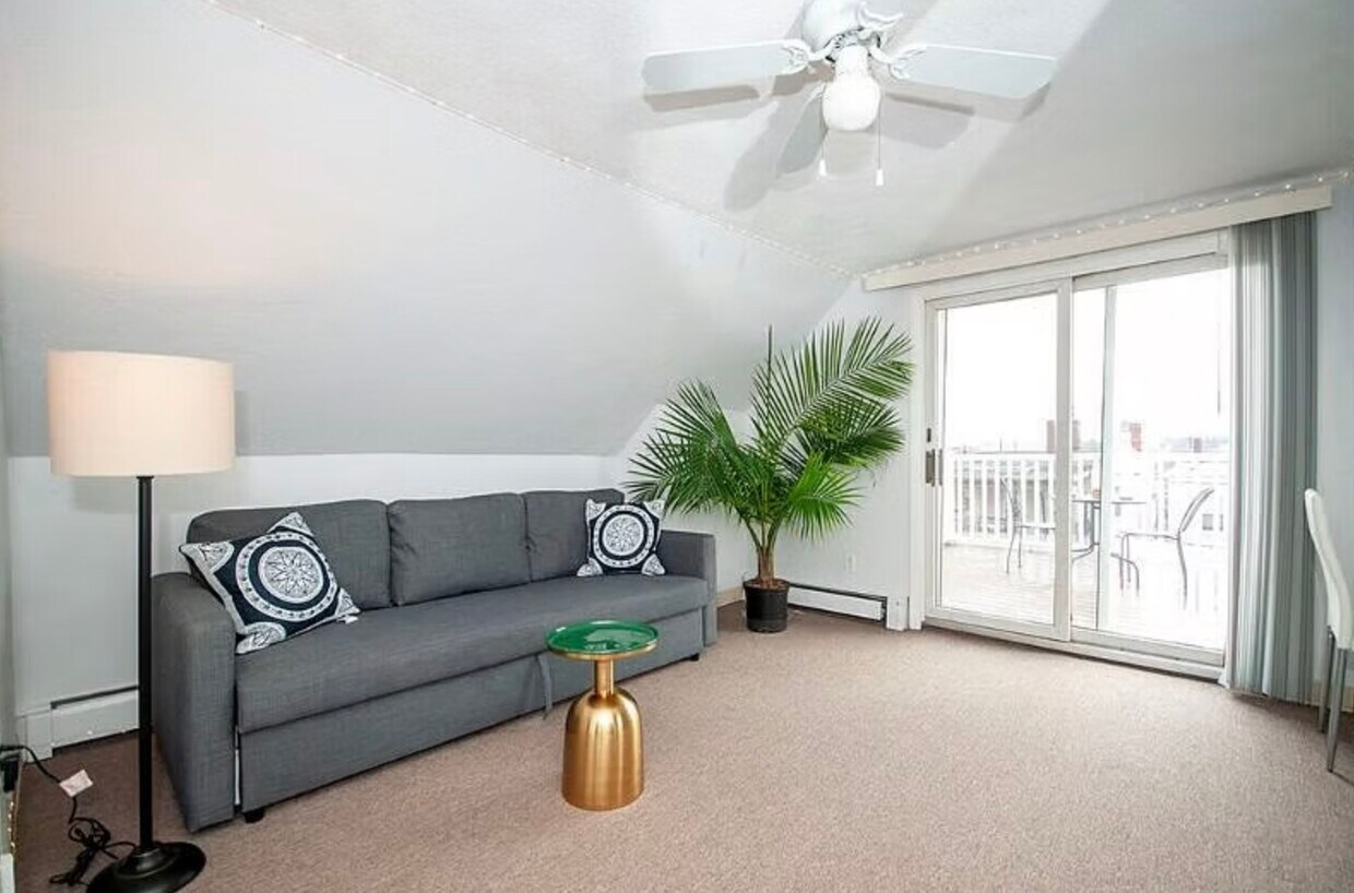 Foto principal - 243 Princeton St