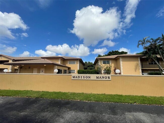 Foto del edificio - 3026 Coral Springs Dr