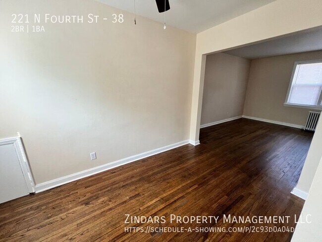 Building Photo - Newly Renovated 2 Bedroom 1 Bathroom Apart...