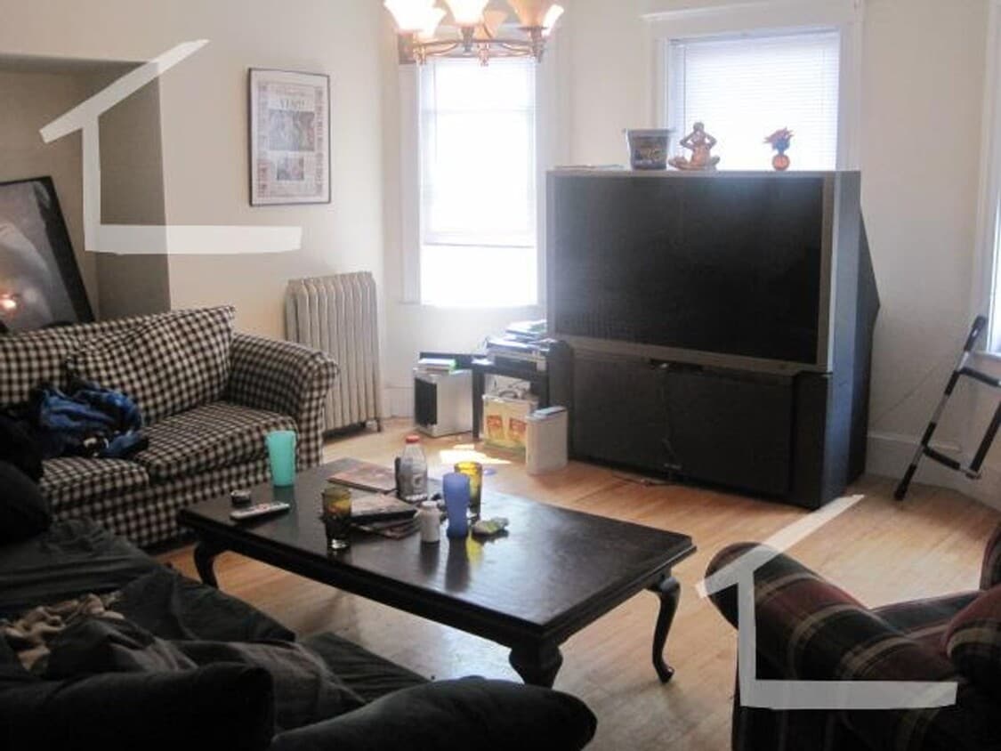 Photo - 344 Faneuil St