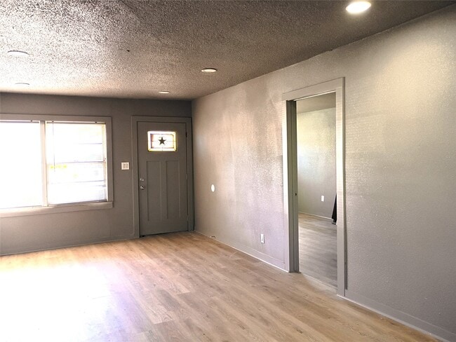 Building Photo - 5617 Malmedy Rd
