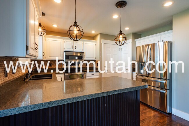 Building Photo - 11243 S Silver Ridge Dr