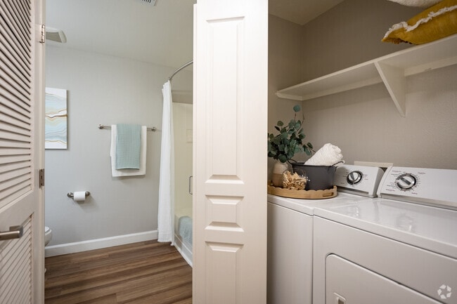 1BR, 1BA - 798SF - The Meadows at Fountaingrove