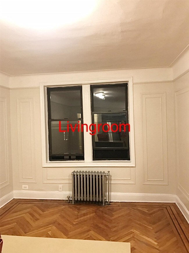 Foto del edificio - 2574 33rd St