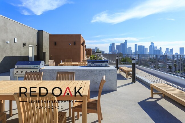 Foto del edificio - ~NEWLY AVAILABLE~ Gorgeous One Bedroom wit...