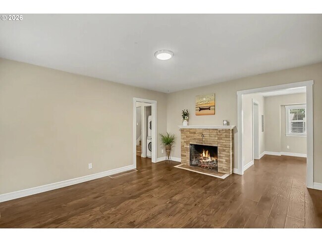 Foto del edificio - 3801 NE 82nd Ave