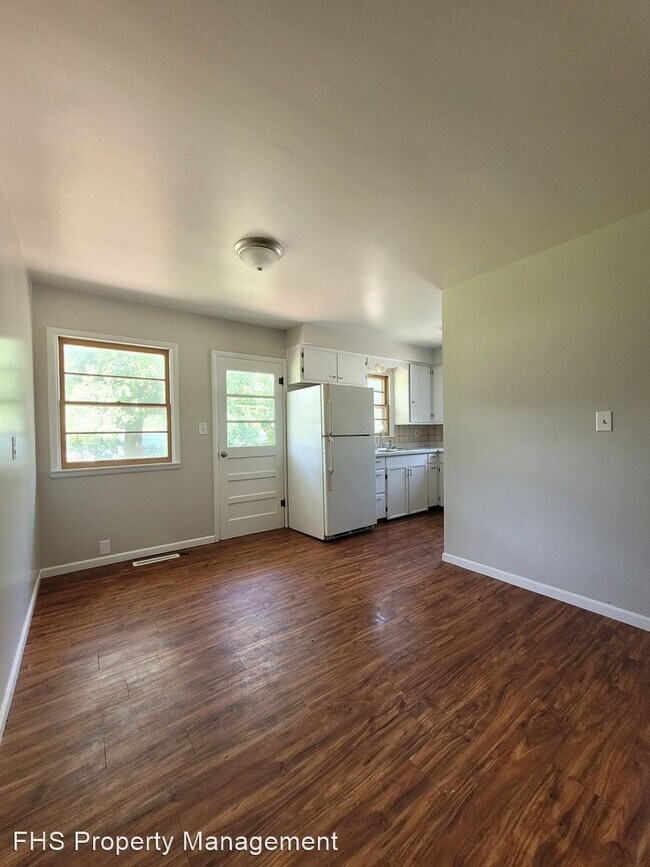 Building Photo - 3 br, 1.5 bath House - 1859 S Broadway