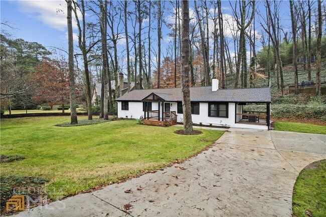Foto del edificio - 4055 N Stratford Rd NE
