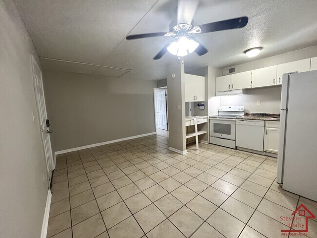Foto del edificio - 915 S Seminole Dr