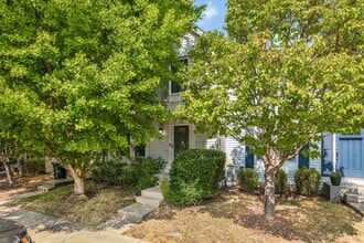 Building Photo - 1226 Quaker Ridge Dr