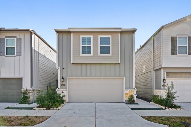 Building Photo - 14719 Silent Gulf Ave