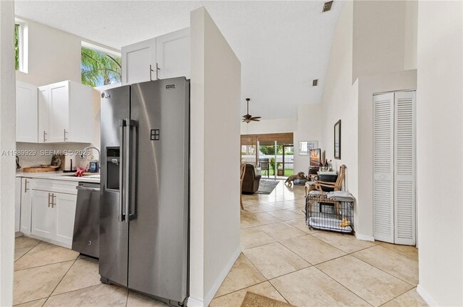 Foto del edificio - 401 Sabal Palm Ln