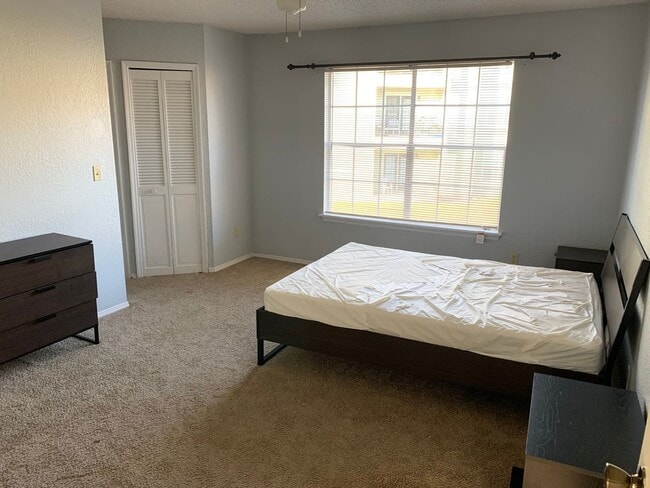 Foto del edificio - 2550 N Alafaya Trail