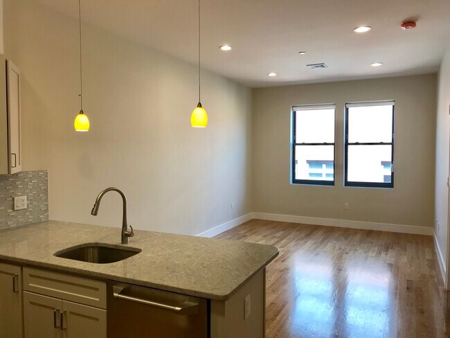 Building Photo - 719 Boylston St