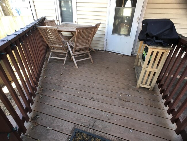 Building Photo - 7 Burrill Pl