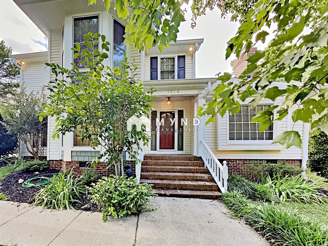 Primary Photo - 3 br, 2.5 bath House - 1914 Light Brigade Dr