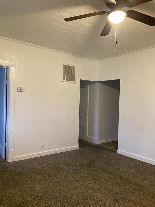 Foto del edificio - Coming mid January 2 bed / 1 bath house