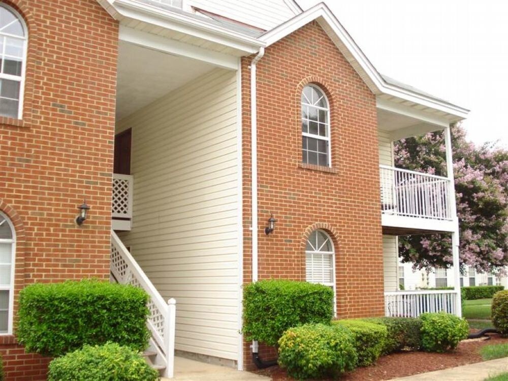 Primary Photo - 1374 Ivywood Rd