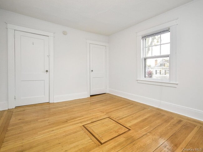 Building Photo - 60 Park Ave