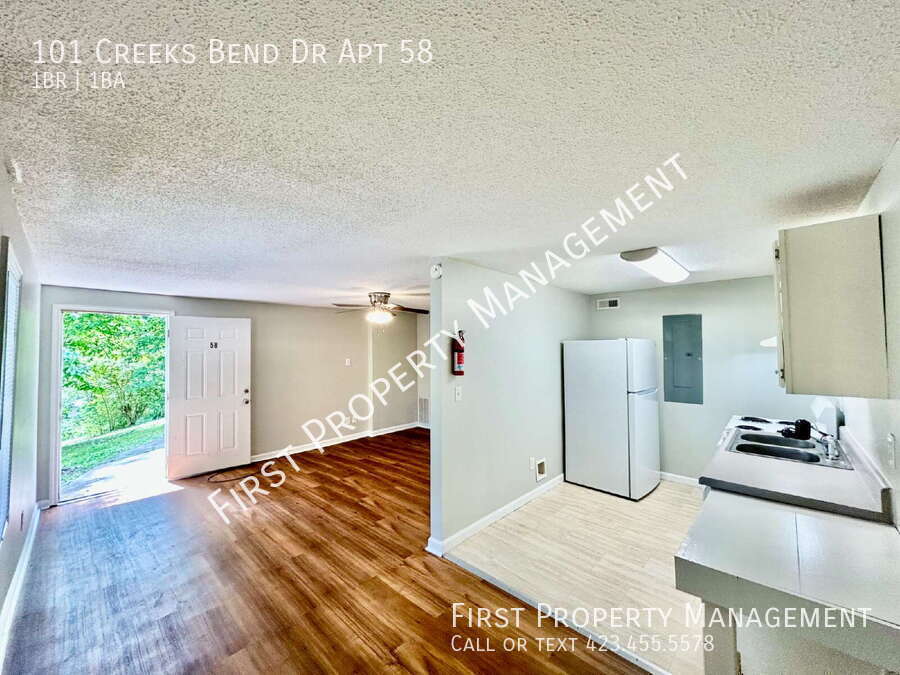 Primary Photo - 101 Creeks Bend Dr