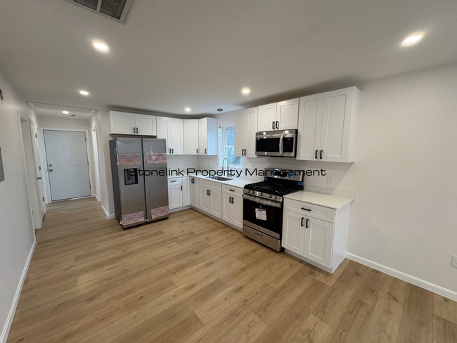 Foto del edificio - *1014 Douglas Avenue