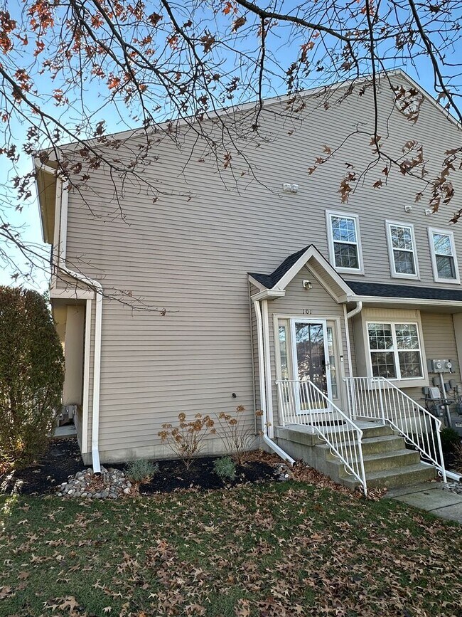 Foto del edificio - 3 bed 2.5 bath Townhouse - Mount Laurel