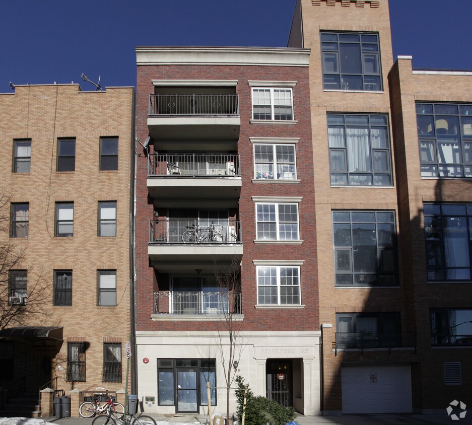 Building Photo - 185 India St