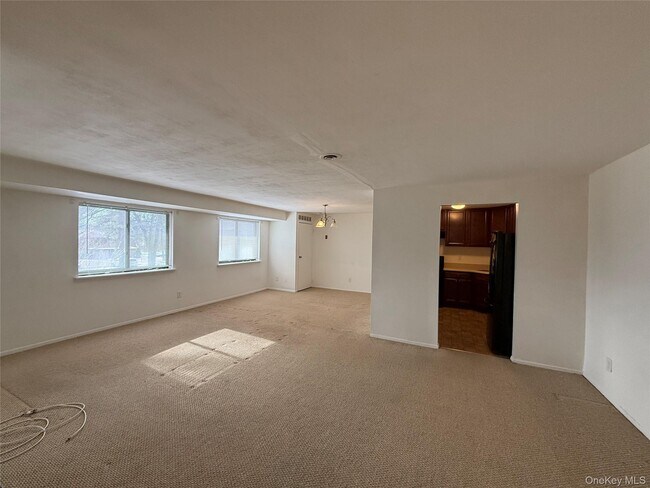 Foto del edificio - 55 Pinebrook Pl