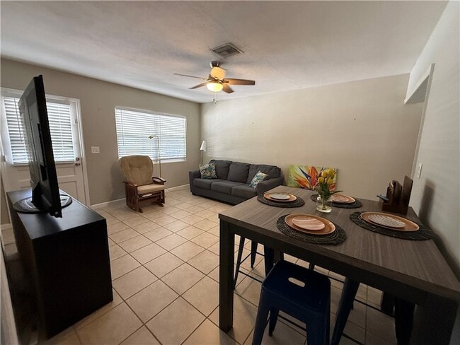 Building Photo - 2159 10th Ave