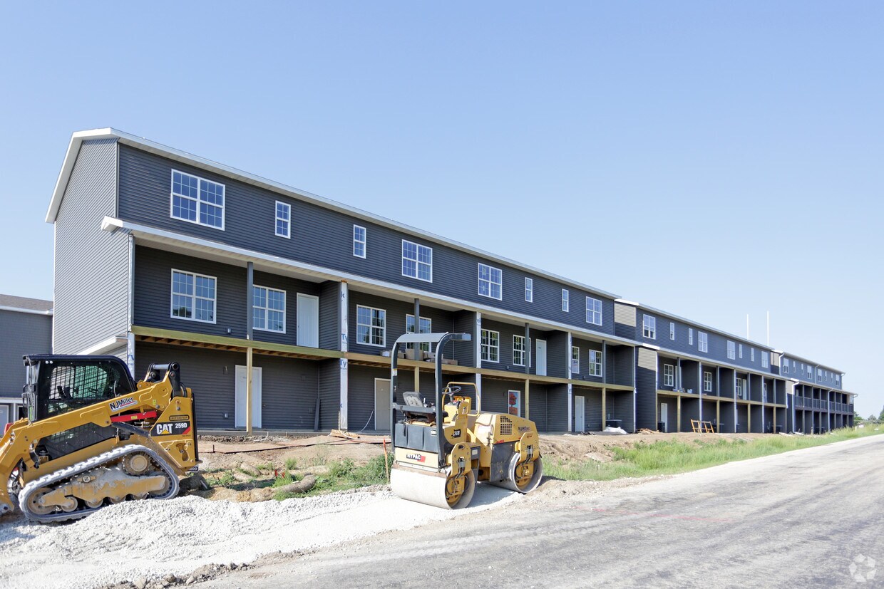 Highland Pointe 36053747 Tanglewood Rd Bettendorf, IA