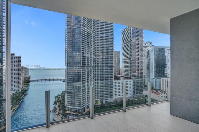 Foto del edificio - 300 Biscayne Blvd Way