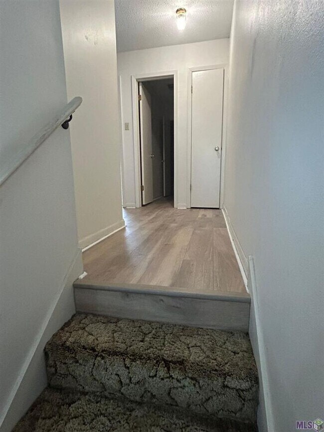 Foto del edificio - Charming 2-Bedroom Townhome in Desirable P...