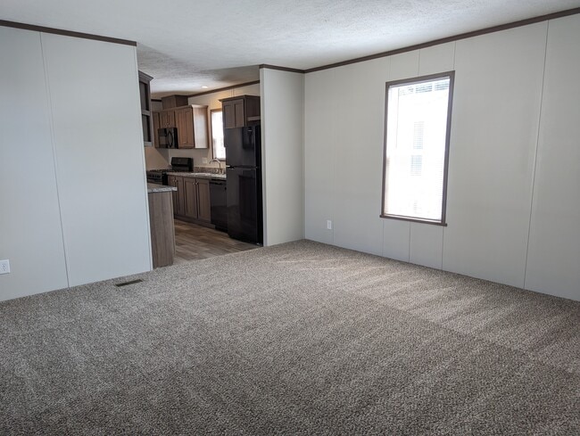 Building Photo - 46000 Geddes Rd