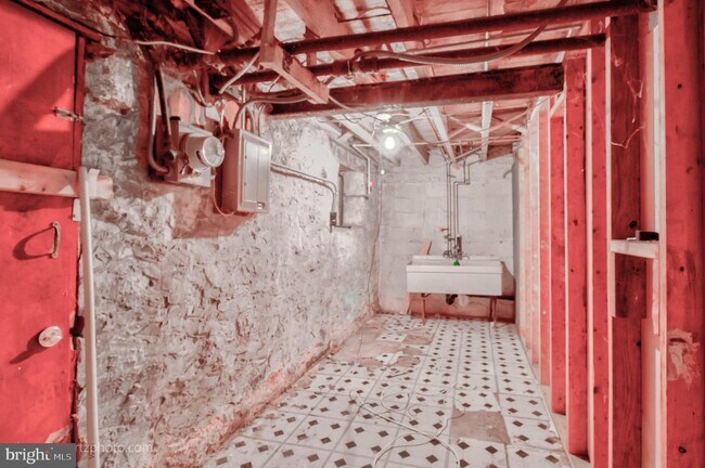 Foto del edificio - 3960 Dolfield Ave