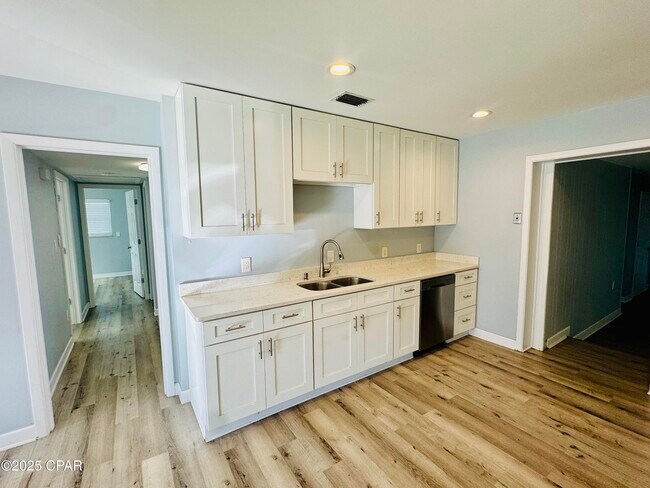 Foto del edificio - 1606 Fairland Ave