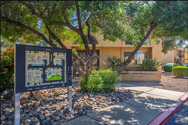 Building Photo - 653 W Guadalupe Rd