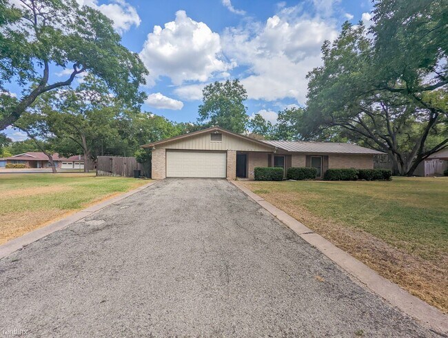 Building Photo - 4 br, 3.5 bath House - 11905 Mustang Chase Dr