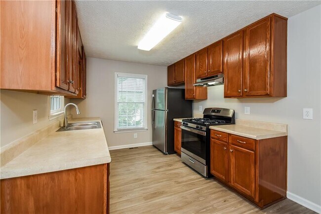 Foto del edificio - 229 Sleepy Hollow Rd